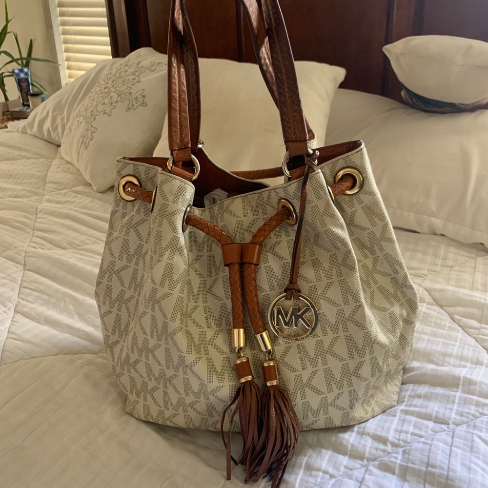 Michael kors should bag